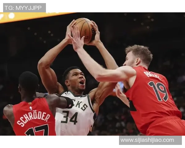 雄鹿与猛龙激战正酣黑白直播带你领略精彩瞬间